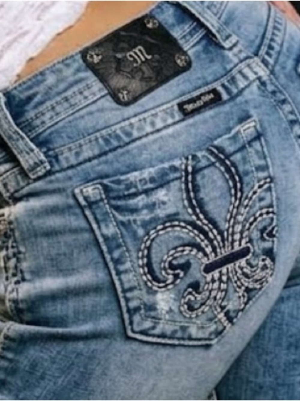 Miss Me Fleur De Lis Embellished Distressed Bootcut Jeans size 26